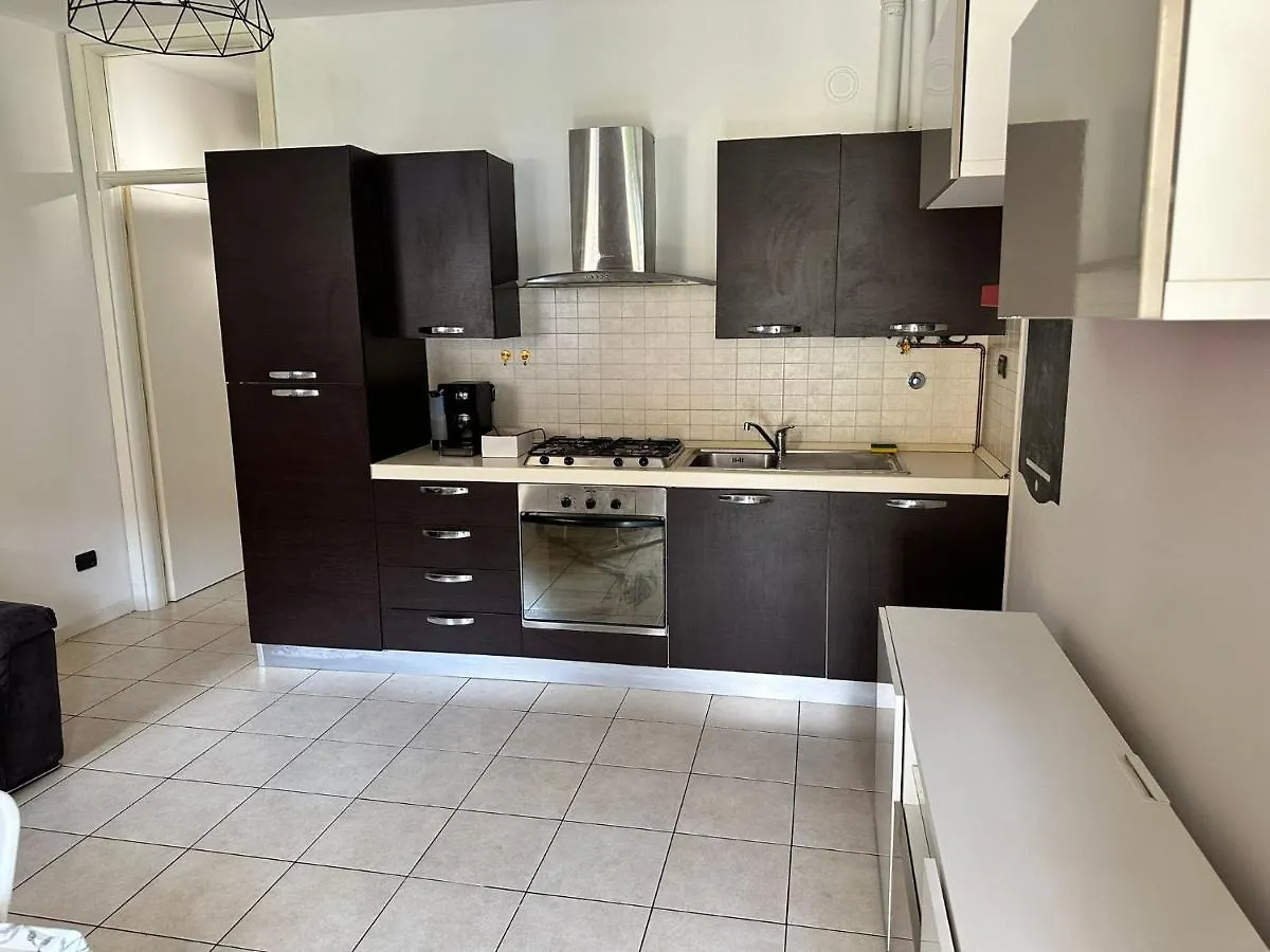Conte Durini Apartments & Rooms Arcore 2*,  Italien