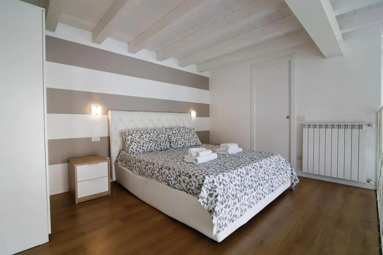 Conte Durini Apartments & Rooms Arcore Panzió